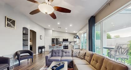 Inviting home with patio, enclosed yard, fireplace, office, streaming, W/D, AC