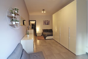 2 quartos, ferros/tábuas de passar roupa, Wi-Fi, roupa de cama