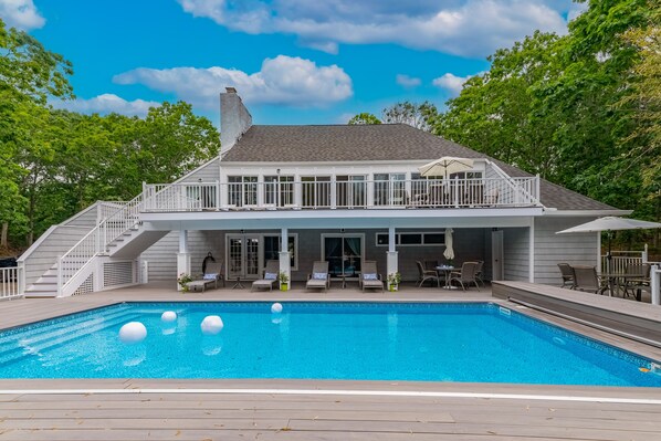 Pool - Renovated home near ocean with private pool, grill, deck, patio (Southampton)