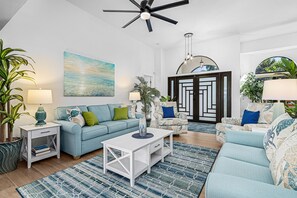 TV - Canal front home with private pool, direct gulf access, and internet (Cape Coral)