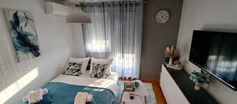 Apartment with self- check in, free private parking, WI-FI in brilliant Zagreb