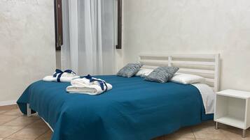 1 Schlafzimmer, Schreibtisch, Bügeleisen/Bügelbrett, kostenloses WLAN