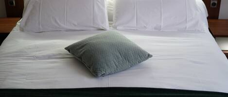 1 quarto, Wi-Fi de cortesia, roupa de cama