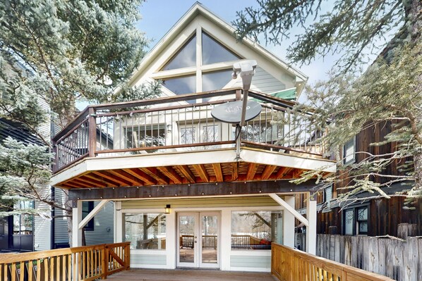 Exterior - Three-story mountain house with balcony, grill & washer/dryer (Telluride)