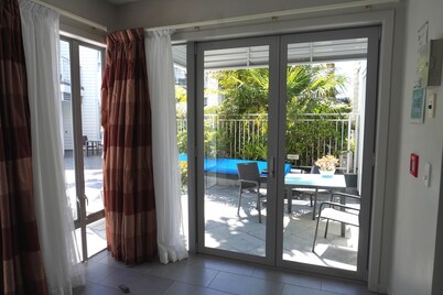 Paihia Waterfront 1 Bedroom Apt & Pool