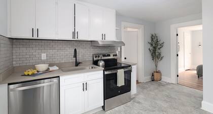 *Renovated* Modern 2BR Near Duke/Downtown/Hospital