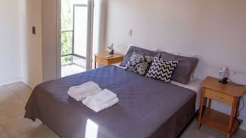 2 habitaciones, tabla de planchar con plancha, cuna de viaje y wifi