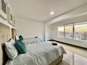 3 bedrooms, iron/ironing board, WiFi, bed sheets - 2 Story Condo, TJ, 3BDR, 3BR (Tijuana)