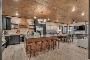 Ropa de cama de alta calidad y tabla de planchar con plancha 