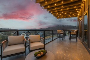 Executive Cabin, 5 Bedrooms, Terrace, Mountain View (Private RoofTop Lounge) | Terrace/patio