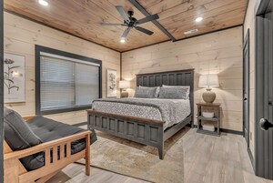 Executive Cabin, 5 Bedrooms, Terrace, Mountain View (Private RoofTop Lounge) | Premium bedding, iron/ironing board, free WiFi, bed sheets