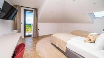 4 bedrooms
