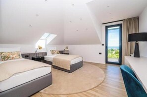 4 bedrooms