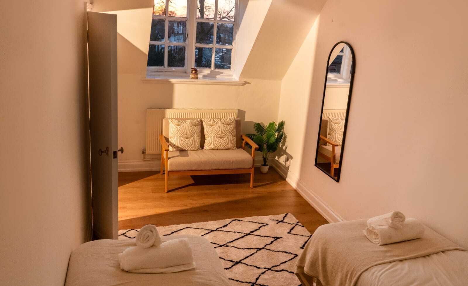 2 quartos, ferros/tábuas de passar roupa, Wi-Fi, roupa de cama