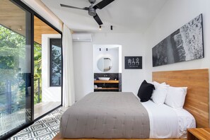 4 bedrooms, in-room safe, free WiFi - Villa Nof Yam Luxury Villa Santa Teresa (Cobano)