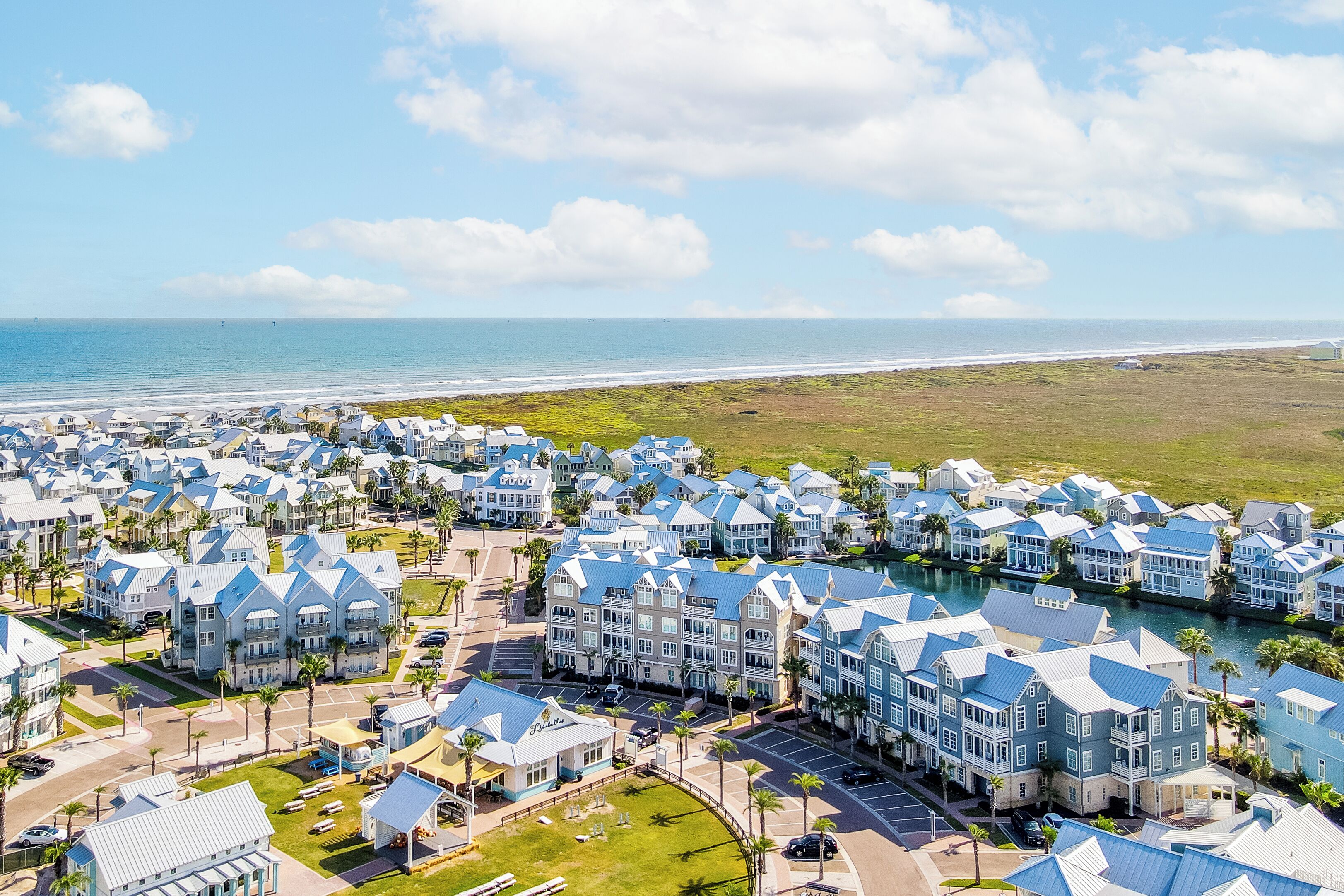 Apartment (4 Bedrooms) | Front of property