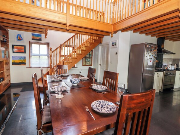 Dining - JOHNSON'S COTTAGE, pet friendly in Cloghane, County Kerry (Brandon)