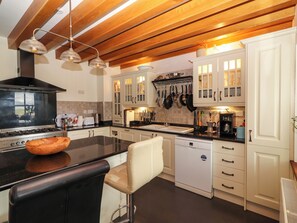 Fridge, dishwasher, cookware/dishes/utensils