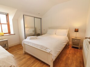 Internet - JOHNSON'S COTTAGE, pet friendly in Cloghane, County Kerry (Brandon)