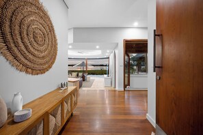 Interior - The Palms Yamba - Master Suite (Palmers Island)