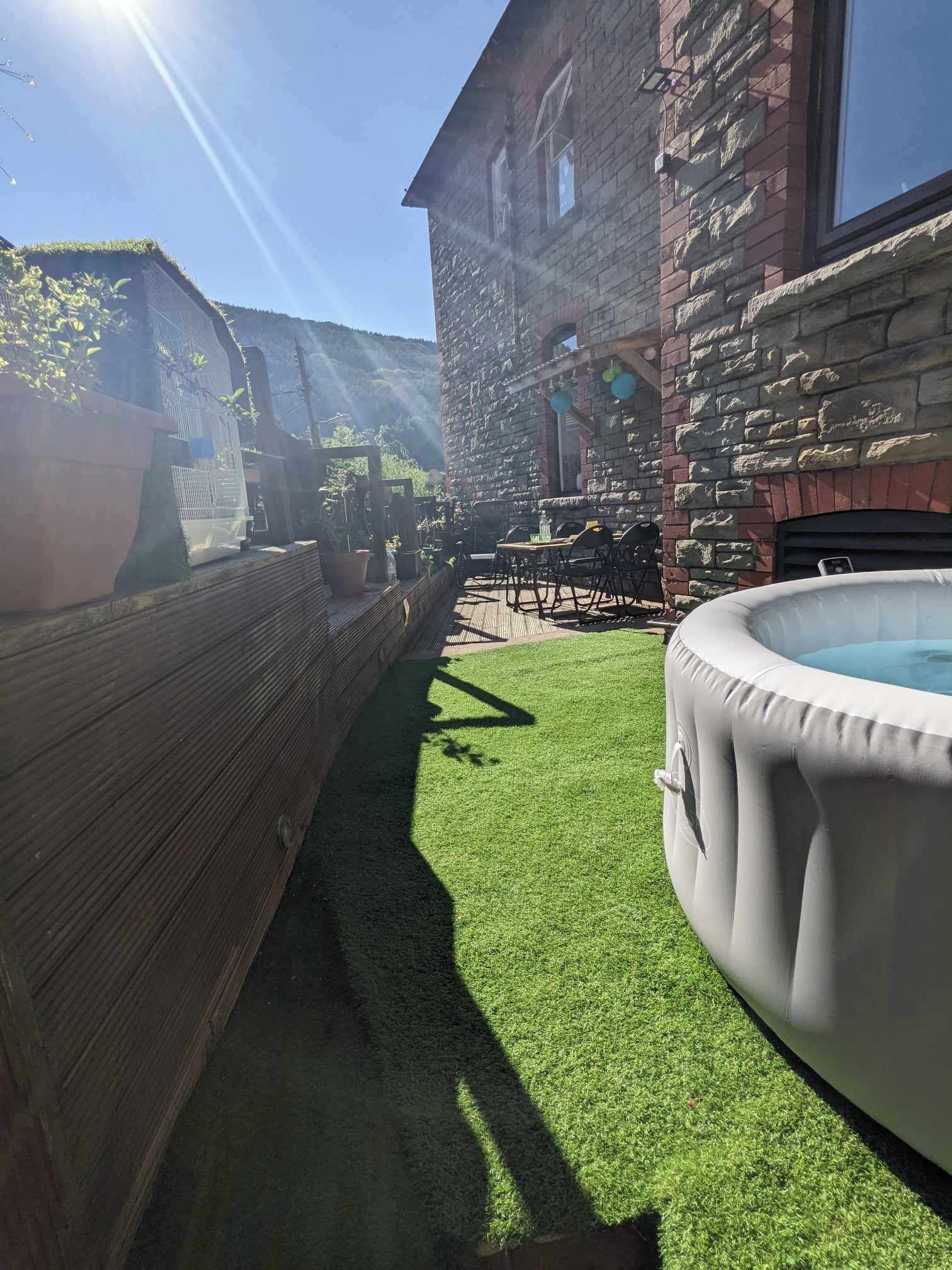 Comfort-Studio, 1 Queen-Bett, Hügelblick, Erdgeschoss | Terrasse/Patio