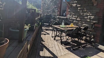 Comfort Studio, 1 Queen Bed, Hill View, Ground Floor | Terrace/patio