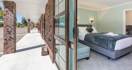 Lavana Motels
