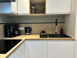 Fridge, oven, dishwasher, toaster