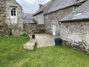 Property grounds - Pretty semi-detached stone house for 6 people (ST CAST LE GUILDO)