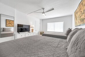 3 bedrooms, desk, iron/ironing board, free WiFi