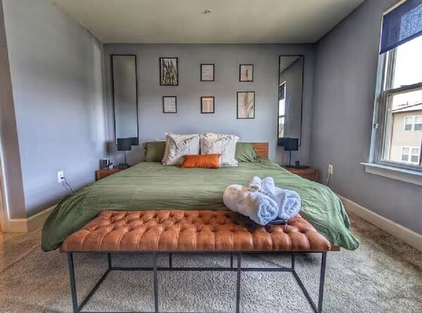 3 bedrooms, iron/ironing board, WiFi, bed sheets