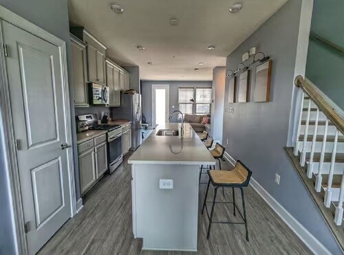 Luxury Home Near Washington DC & FedEx Field!