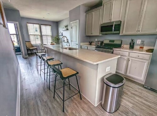 Luxury Home Near Washington DC & FedEx Field!