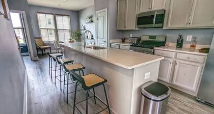 Luxury Home Near Washington DC & FedEx Field!