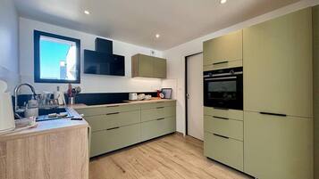 Fridge, microwave, oven, dishwasher