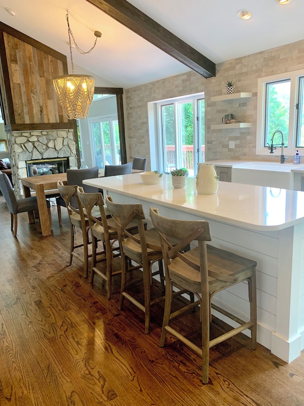 Dining - Million Dollar View Near Asheville, NC (Black Mountain)