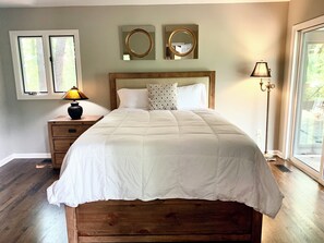 5 bedrooms, iron/ironing board, travel cot, free WiFi - Million Dollar View Near Asheville, NC (Black Mountain)