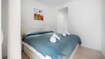 2 slaapkamers, een strijkplank/strijkijzer, gratis wifi, beddengoed