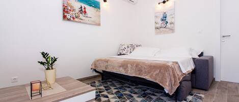 1 chambre, fer et planche à repasser, lit parapluie, Wi-Fi