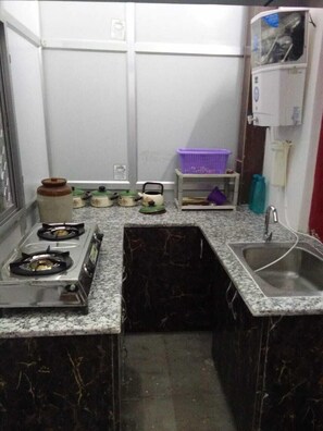 Comfort Shared Dormitory | Private kitchen - Accommodation In Prayagraj (Prayagraj)