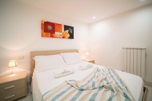3 Schlafzimmer, Bügeleisen/Bügelbrett, WLAN, Bettwäsche