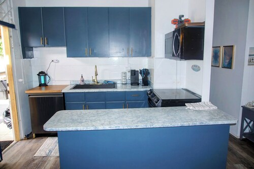 Spacious 6-bedroom villa in gorgeous Luquillo with WiFi, AC