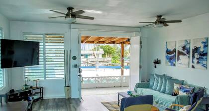 Spacious 6-bedroom villa in gorgeous Luquillo with WiFi, AC