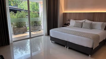 Superior Double Room | 1 bedroom, minibar, desk, free WiFi