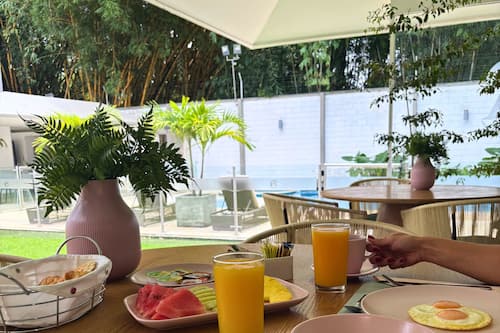 Tägliches kontinentales Frühstück gegen Gebühr