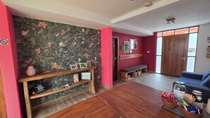 Pintu masuk interior