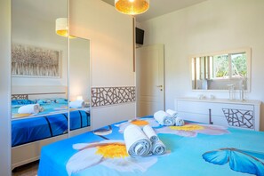 5 habitaciones, tabla de planchar con plancha y wifi gratis 