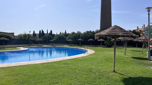 Apartment 'Ágora Alhambra' with Mountain Views, Shared Pool and Air Conditioning
