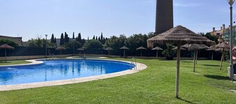 Appartement « Ágora Alhambra » avec vue montagne, piscine partagée et climatisation