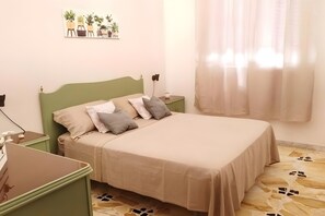 2 bedrooms, bed sheets